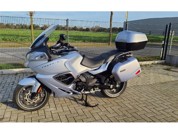 TRIUMPH TROPHY 1215 SE, 0002771