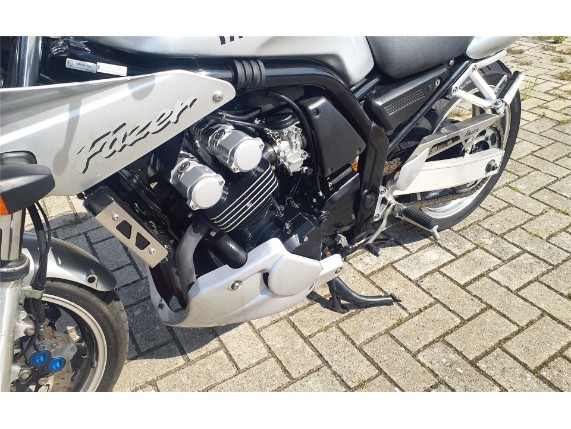 Yamaha FZS 600 FAZER, 0003119
