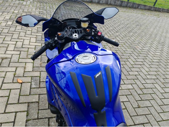 Yamaha YZF-R1, 0002760