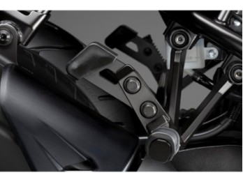 Fußrastenhalterung für Suzuki V-Strom 1050