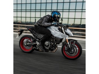 GSX-8S