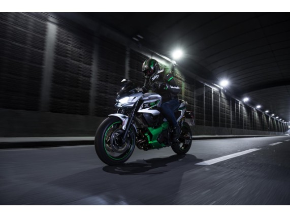 Kawasaki Z 7 Hybrid   AKTION ZULASSUNG, 0037991