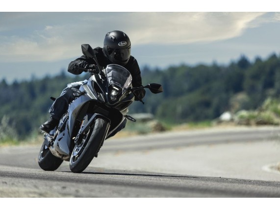 SUZUKI GSX-8R, 0037231