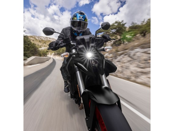 Suzuki GSX-8S, 0037042