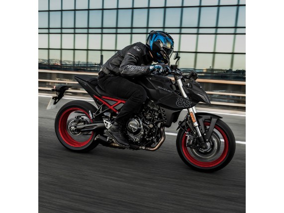 Suzuki GSX-8S, 0037042
