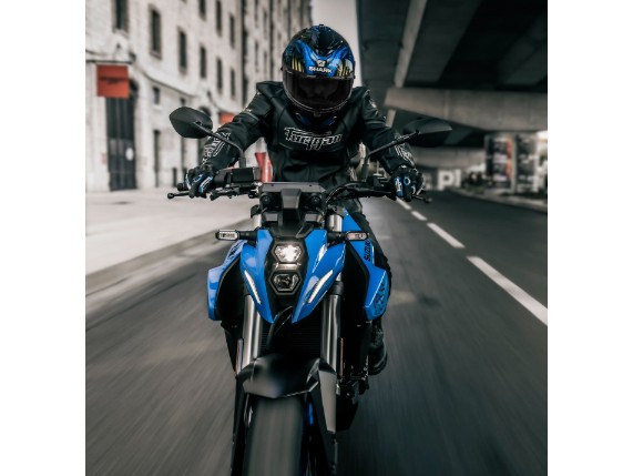 Suzuki GSX-8S, JS1EM11AZR7100377