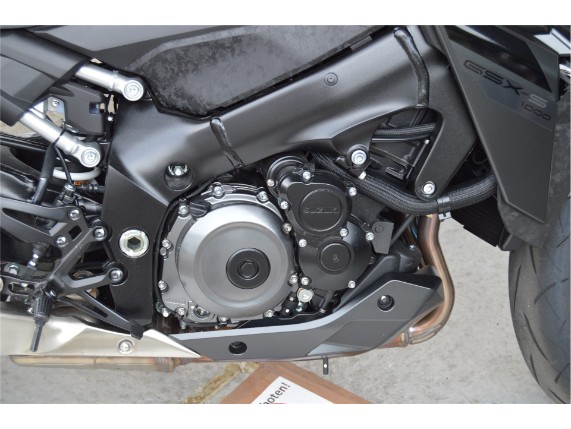 SUZUKI GSX-S1000, 0036870