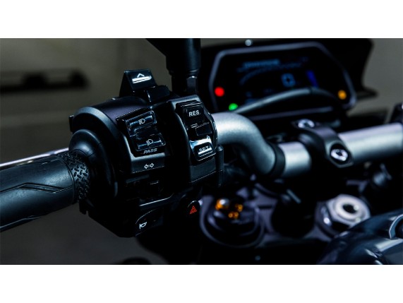 YAMAHA MT-10 (MY2022), 0036523