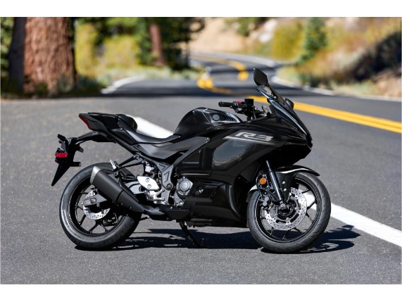 Yamaha R3 2026, 0037842