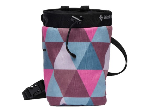 Black-Diamond_gym_chalk_bag_pink-quilt_1
