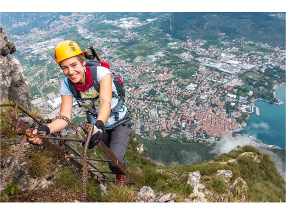 die-ultimativen-klettersteige-in-den-alpen-gebundene-ausgabe-folkert-lenz_3