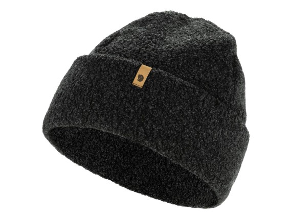 Fjaell-Raeven-kaitum_beanie-darkgrey_1