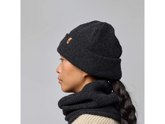 Fjaell-Raeven-kaitum_beanie-darkgrey_5