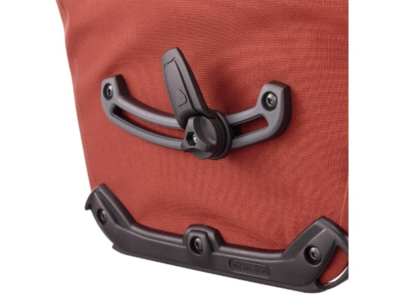 Ortlieb-Back-Roller-Plus-QL22-darkchili-f5213_4