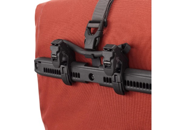 Ortlieb-Back-Roller-Plus-QL22-darkchili-f5213_5