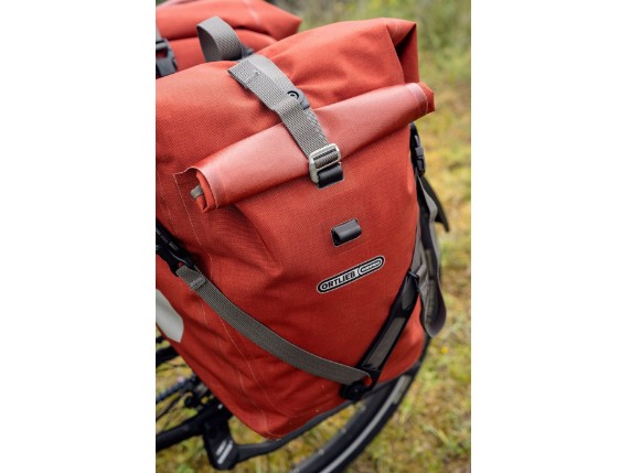 Ortlieb-Back-Roller-Plus-QL22-darkchili-f5213_7