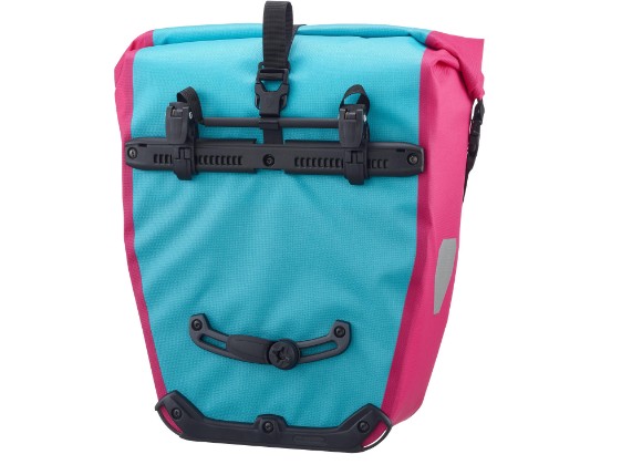 Ortlieb-Backroller-Cyber-cyberblue-cyberpink_3