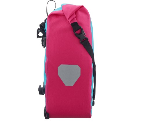 Ortlieb-Backroller-Cyber-cyberblue-cyberpink_4