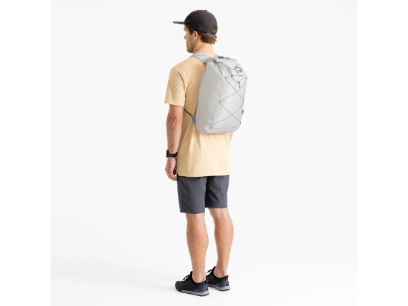 Seatosummit-Ultra-SilDryDayPack-22L-highrise_4