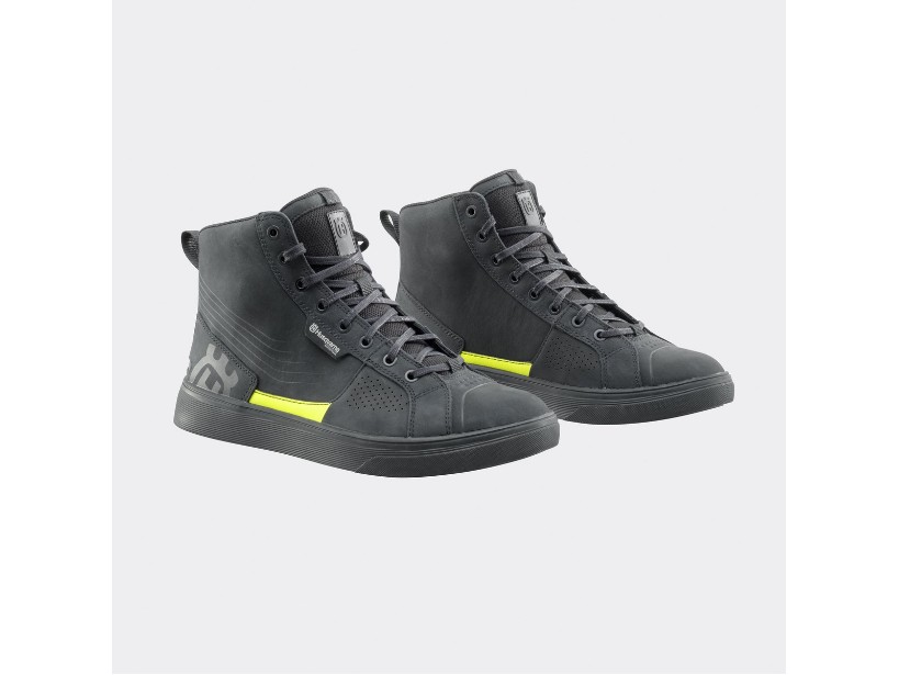pho_hs_pers_vs_3hs22004290x_sphere_shoes_front__sall__awsg__v1