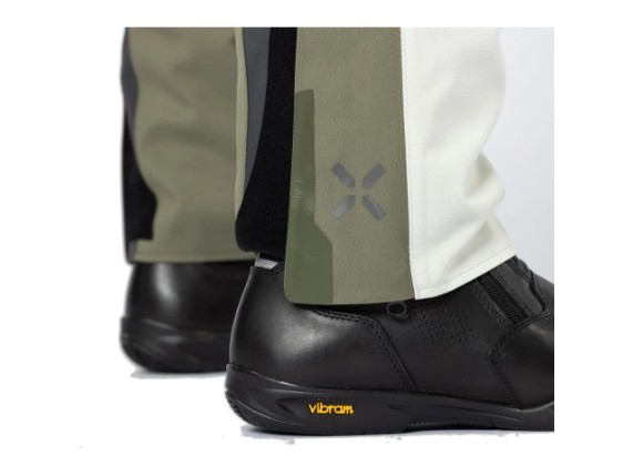 X2-005405-097_model_07_Venture_GTX_1-0_Laminated_Pants_olive