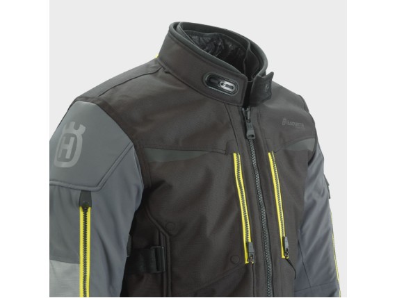 pho_hs_closeup_94015_3hs22004240x_scalar_wp_jacket_detail_verschluesse__sall__awsg__v1