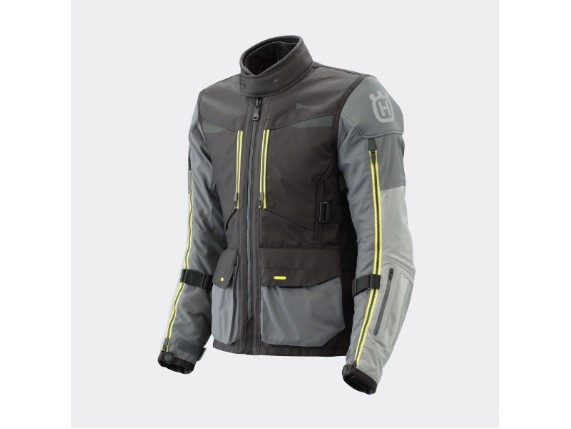 pho_hs_pers_vs_94017_3hs22004240x_scalar_wp_jacket_front45de__sall__awsg__v1