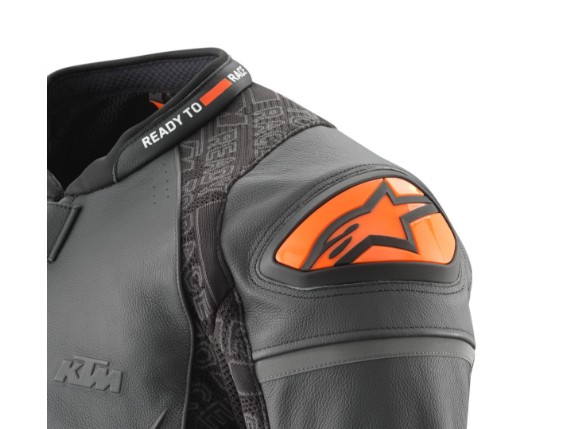 pho_pw_det_482231_3pw23000070x_helical_leather_jacket_detail_1_street_equipment__sall__awsg__v1