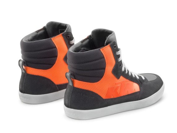 pho_pw_pers_rs_483028_3pw23000090x_j_6_air_shoes_back_street_equipment__sall__awsg__v1