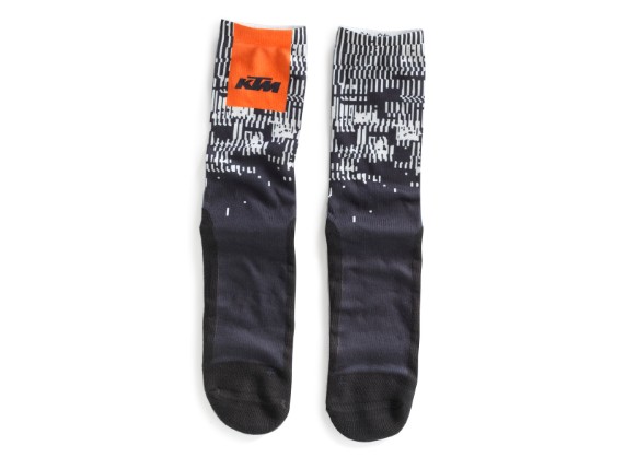 pho_pw_pers_vs_280878_3pw20002610x_radical_socks_front__sall__awsg__v1