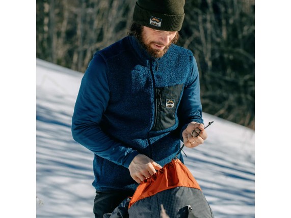 Flok_Pile_Vest_LN_MEN_modell