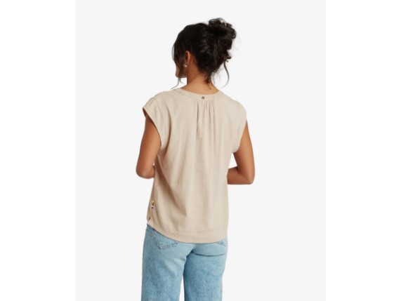 sherpa-adventure-gear-womens-hara-cap-sleeve-top-SW20019-108-gold-model-05