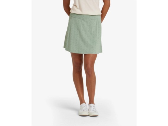 sherpa-adventure-gear-womens-neha-skort-SW24021-888-green-model-02