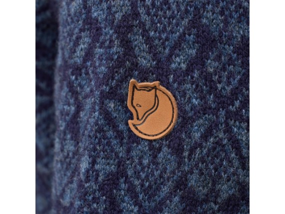 snow_round_neck_sweater_w_14600253-555_g_model_2536