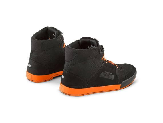 pho_pw_pers_rs_647775_3pw25000050x_ktm_chrm_shoes_blk_orange_rear_street_equipment__sall__awsg__v1