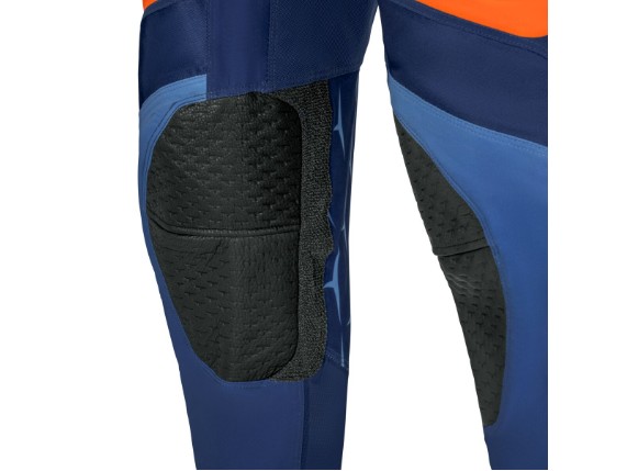 pho_pw_pers_vs_3pw25002620x_gravity_fx_pants_orange_blue_detail__sall__awsg__v1