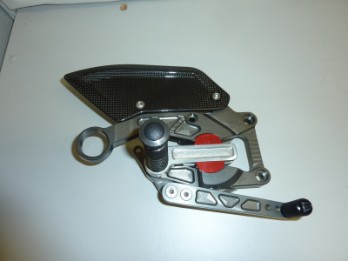 Fussrastenanlage BMW S1000RR 13-16 rechts HP 4 13-