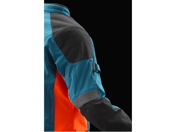 pho_pw_det_361633_3pw21000750x_street_evo_jacket_hl_detail2__sall__awsg__v1