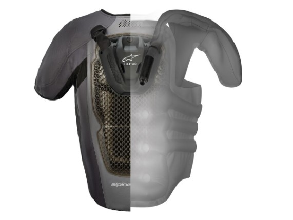 Small-Tech-air-5-VEST-backsplit