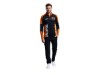 pho_pw_pers_vs_3pw24000430x_3pw24000470x_team_halfzip_sweater_pants_onmodel_front___kopie__sall__awsg__v1