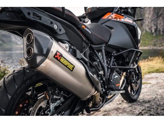 pho_pp_mon_60705979000_akrapovic_slip_on_line__sall__awsg__v1