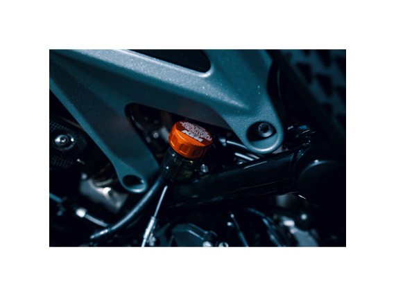 pho_pp_mon_753544_my27_ktm_790_duke_parts_details_europe__global__sall__awsg__v1