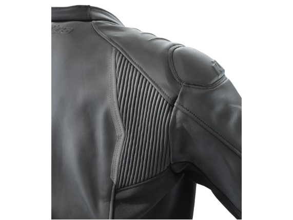 pho_pw_det_355340_3pw21000670x_resonance_leather_jacket_detail_akkordeon__sall__awsg__v1