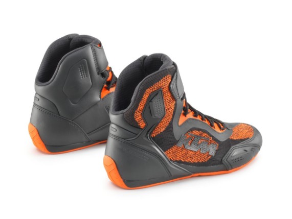 pho_pw_pers_rs_483034_3pw23000110x_faster_3_knitted_shoes_back_street_equipment__sall__awsg__v1
