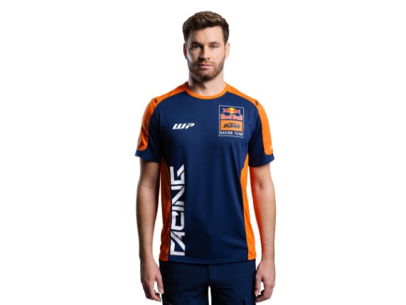 pho_pw_pers_vs_3rb24000580x_replica_team_tee_onmodel_front_alternative__sall__awsg__v1