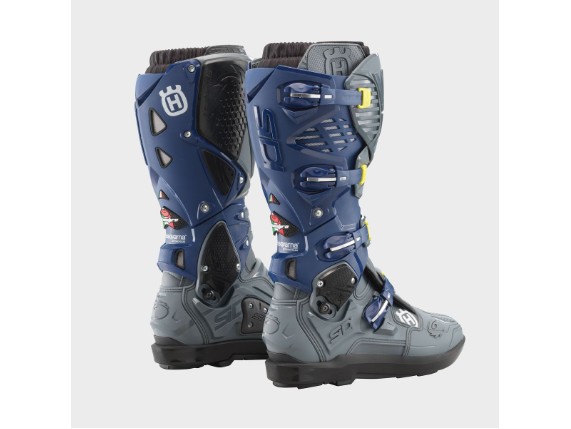 pho_hs_pers_rs_77167_3hs21003340x_crossfire_3_srs_boots_back__sall__awsg__v1