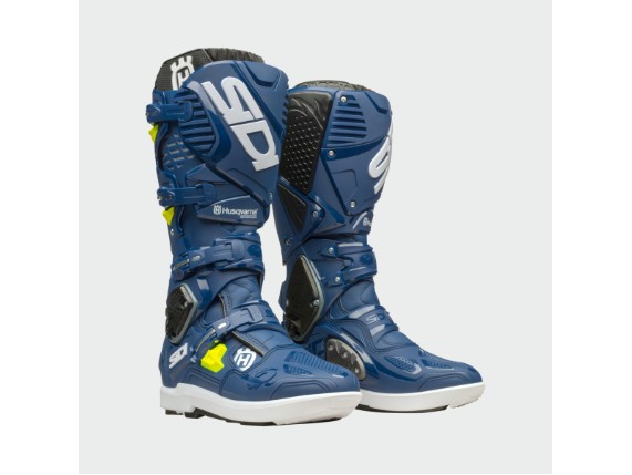 pho_hs_pers_vs_45433_3hs193010x_crossfire_3_srs_boots_front_45_grad__sall__awsg__v1