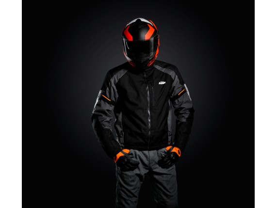 pho_pw_hero_253028_3pw191110x_street_evo_jacket_hero__sall__awsg__v1
