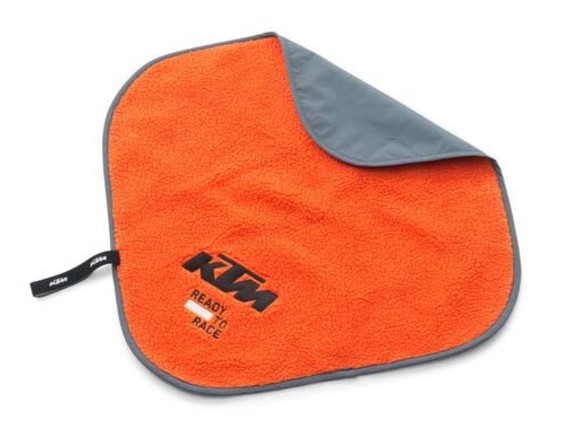 pho_pw_pers_rs_550212_3pw240031600_racetrack_changing_mat_back_casual___accessories__sall__awsg__v1
