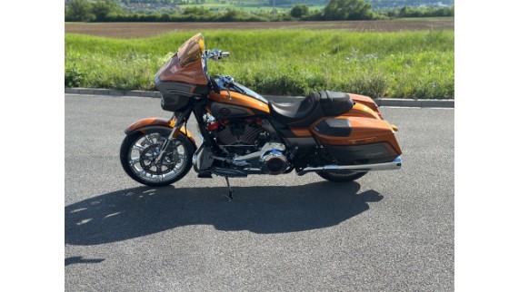 Harley-Davidson FLHXSE Street Glide CVO, 0008415